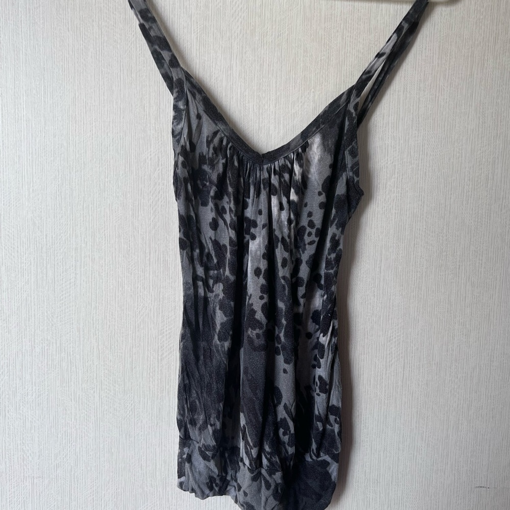 Super cute almost animal print!